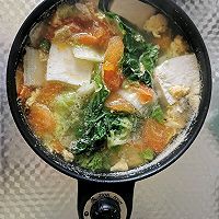 青菜西红柿鸡蛋豆腐汤的做法图解1