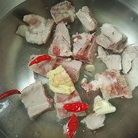 山药排骨汤的做法图解3