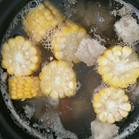 排骨玉米汤的做法图解3