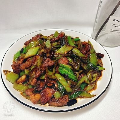 青蒜小炒肉——炎热夏季下饭菜