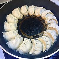 虾仁锅贴的做法图解8