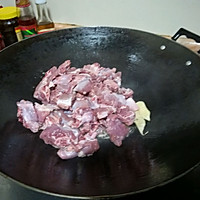紫苏焖鸭的做法图解3