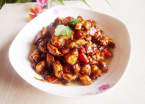 酱爆桃仁鸡丁