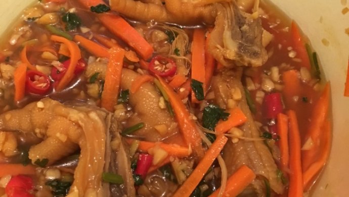 酸辣鸡爪