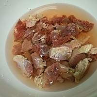 家常牛肉炖土豆汤的做法图解1