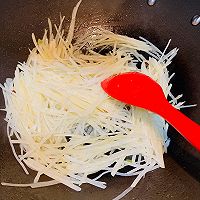 #百变鲜锋料理#太太乐鲍汁蚝油醋溜土豆丝的做法图解4