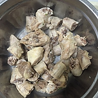爆炒鸡脖的做法图解1