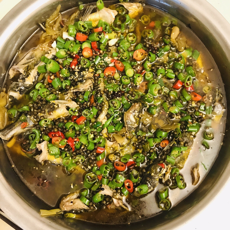 酸菜双椒黄辣丁的做法