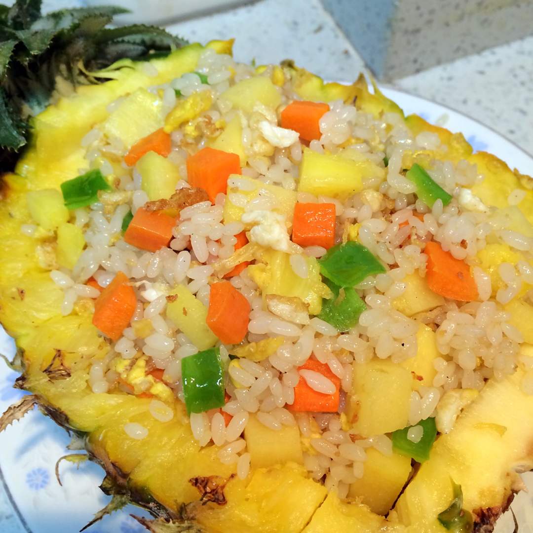 菠萝糯米饭怎么做_菠萝糯米饭的做法视频_豆果美食