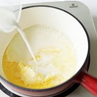 小清新菠萝夹心闪电泡芙的做法图解1
