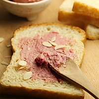 让白面包惊艳-树莓炼乳三明治的做法图解4