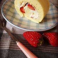 鲜奶草莓蛋糕卷的做法图解13