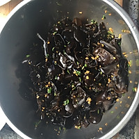 凉拌黑木耳的做法图解3