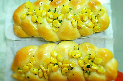 玉米粒辫子面包