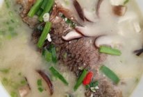 香菇豆腐鱼汤的做法