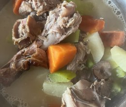简易菜谱-鸭架萝卜汤的做法