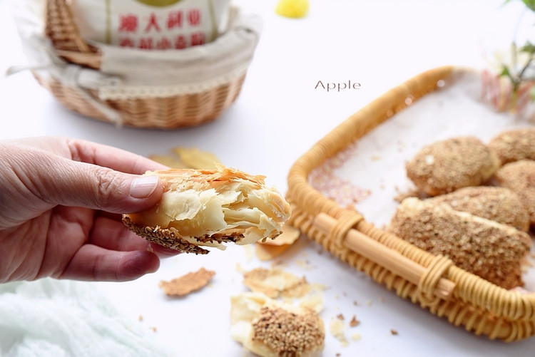 芝麻小酥饼的做法