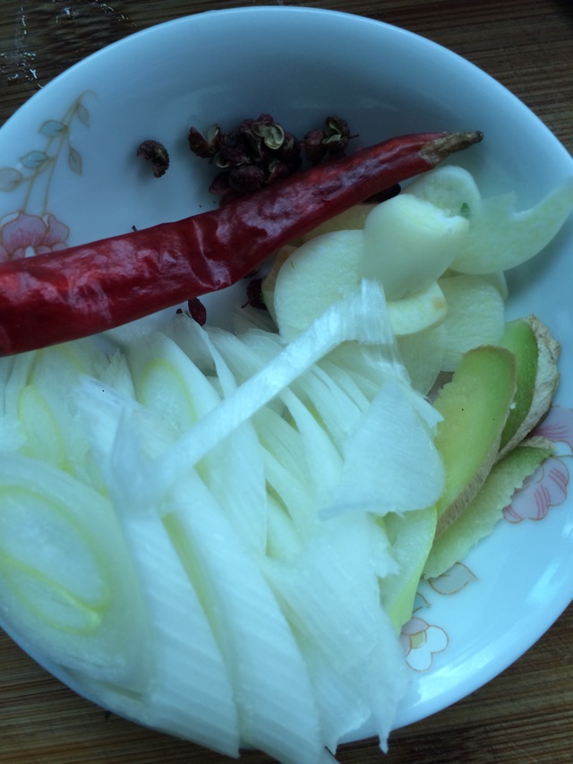 挑逗你的味蕾---水煮肉片的做法图解2
