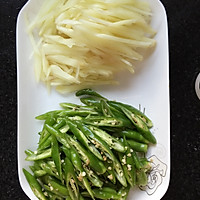 仔姜炒鸭的做法图解2