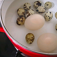 天然色素制作的复活节彩蛋的做法图解1
