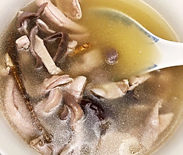 莲子薏米猪肚汤的做法