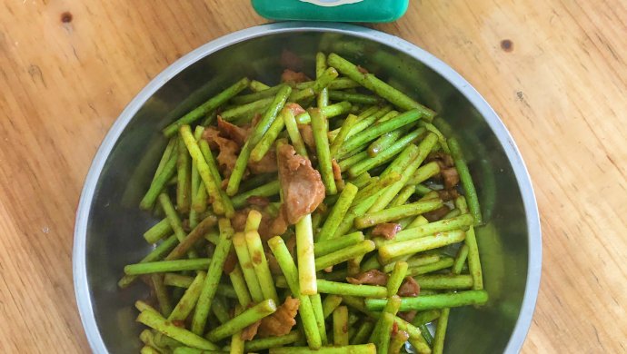 蒜苔炒肉