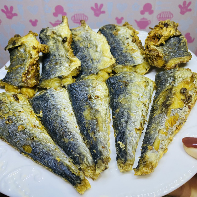 蒜香炸鲅鱼的做法