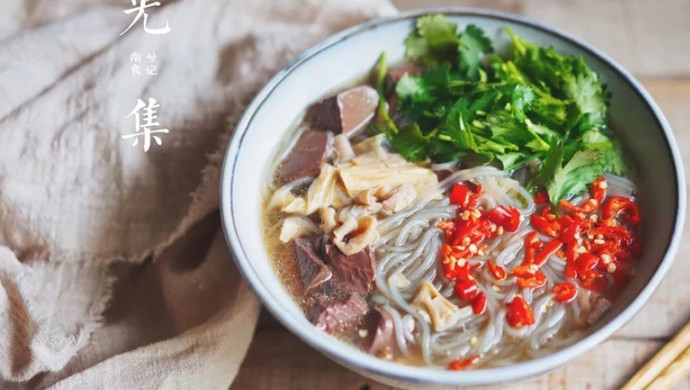私房复刻鸭血粉丝汤