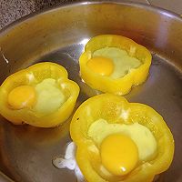 彩椒煎蛋的做法图解2