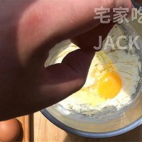 炼乳磅蛋糕，适合新手的基础磅蛋糕，成品湿润柔软细腻。的做法图解9