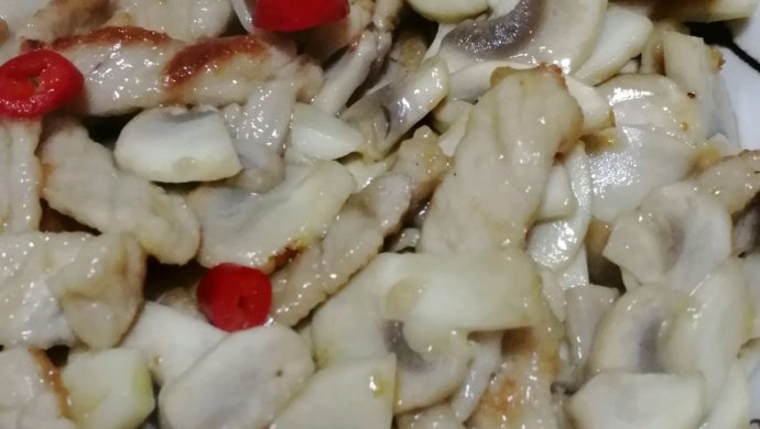 口蘑炒肉