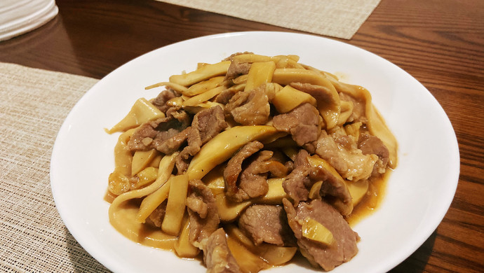 杏鲍菇炒肉