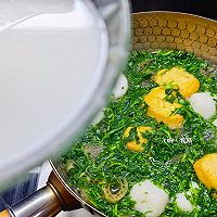荠菜鳕鱼豆腐丸子羹的做法图解11
