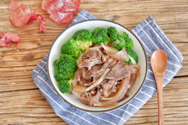 吉野家牛肉饭（牛丼）的做法