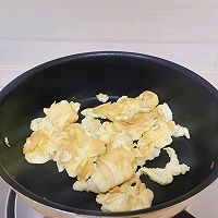 #金龙鱼橄榄油调和油520美食菜谱#【蒜苔炒鸡蛋】配红薯饭的做法图解7