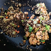 减脂餐|虾仁海鲜菇藜麦饭的做法图解5