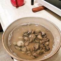 海蛎炖汤（暖暖的）的做法图解1