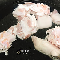 满满胶原蛋白的黄豆焖猪蹄的做法图解4