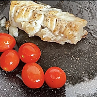 #宝宝的第一口辅食鱼#香煎挪威北极鳕鱼的做法图解5