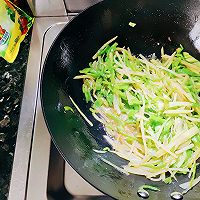#轻食季怎么吃#青椒土豆丝的做法图解7