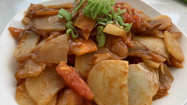 西红柿炒土豆片（酸甜口宝宝开胃菜）的做法