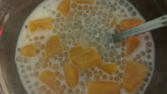 黄桃牛奶西米露
