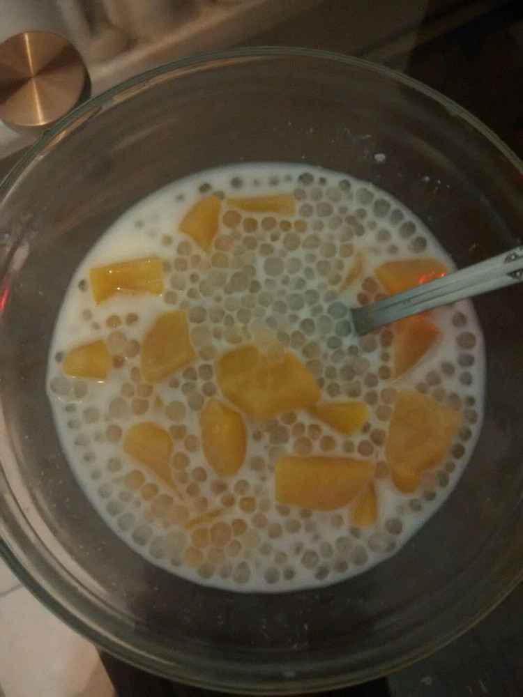 黄桃牛奶西米露的做法