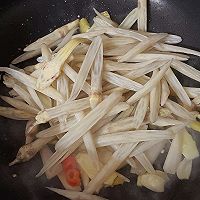 #金龙鱼橄榄油调和油520美食菜谱#酸辣藕尖的做法图解5