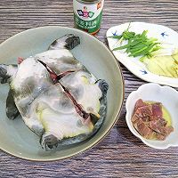 #味达美年味小馆#年夜饭硬菜/清蒸鱼鱼原汁原味又无腥味的做法图解3