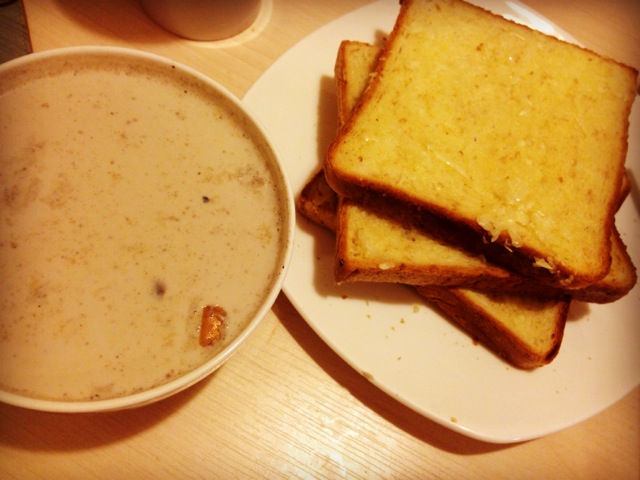 Whole wheat bread with garlic