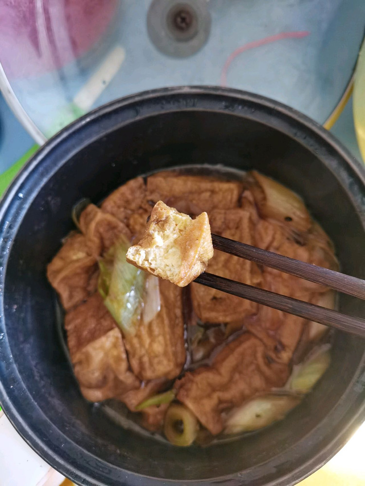 周末在家学做鲁菜～～葱烧豆腐的做法