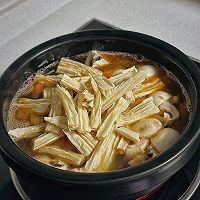 腐竹虾仁豆腐煲的做法图解5