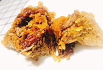 咸蛋黄鲜肉粽子的做法