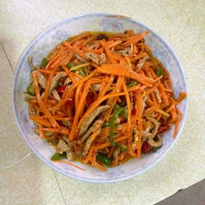 胡萝卜炒肉丝